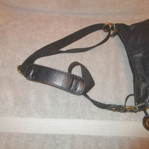 The Sak Purse Black Leather Iris Crossbody Bag Adjustable Strap Hobo Swing Pack - Picture 4 of 12